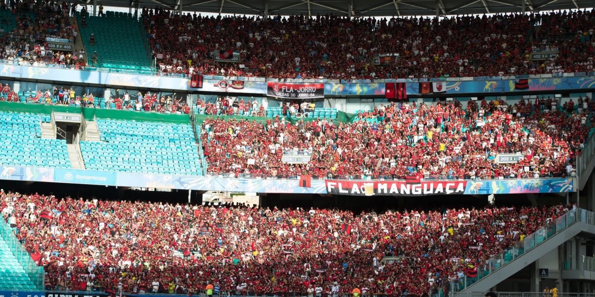 Torcida do Flamengo na Arena Fonte Nova