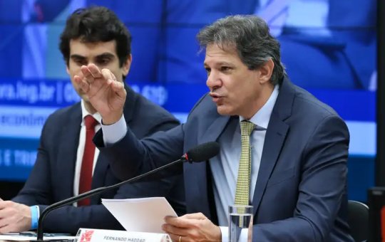 Haddad critica brechas que elevaram gasto tributário e cobra rigor no arcabouço fiscal
