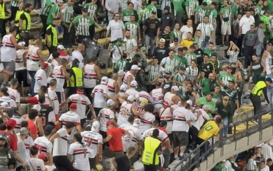 Principio de confusão entre torcedores marca pós-jogo em noite de Libertadores