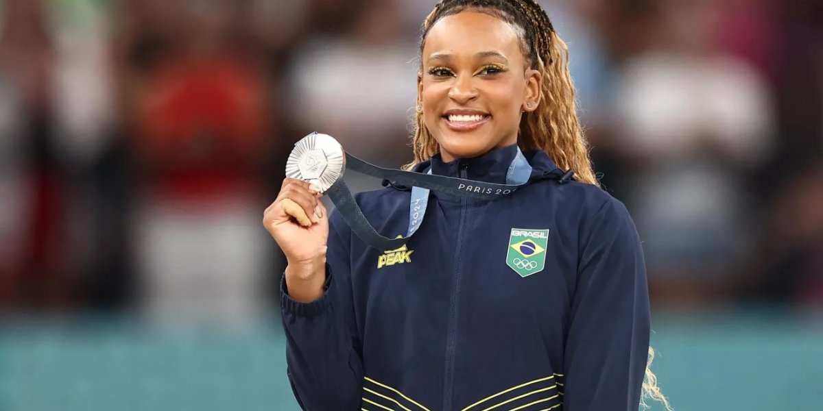 Maior medalhista olímpica do Brasil, Rebeca Andrade anuncia aposentadoria do solo