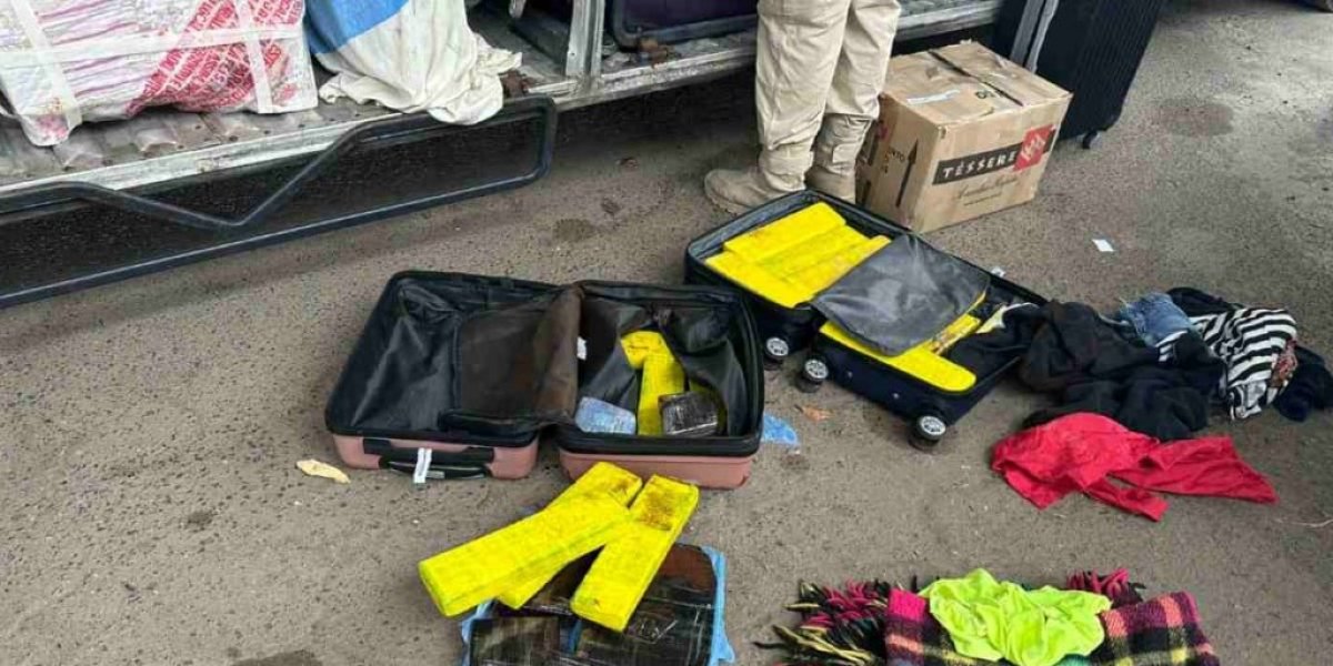 Polícia Rodoviária Federal apreende 24 kg de drogas em Feira de Santana