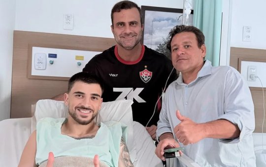 Meio-campista do Vitória passa por cirurgia no joelho nesta quarta-feira (13)