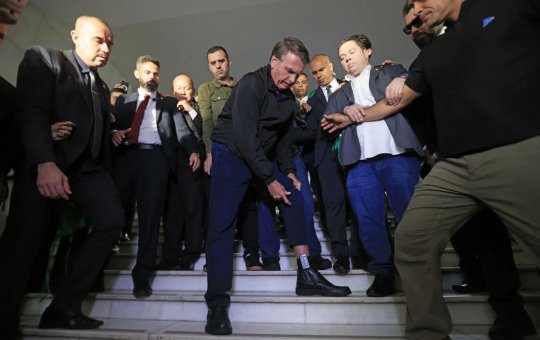 Datafolha: maioria dos brasileiros apoia prisão de Bolsonaro e avalia Moraes como atuando dentro da lei