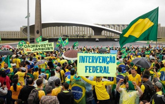 Idosa condenada pelo 8/1 é agredida em prisão de SC por apoio a Bolsonaro