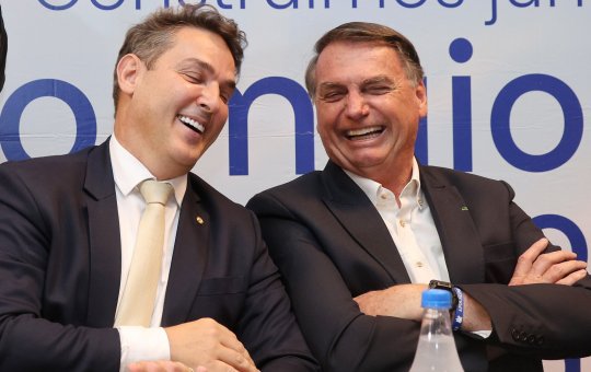 Após visita, deputado bolsonarista afirma que o ex-presidente está com a “saúde debilitada”