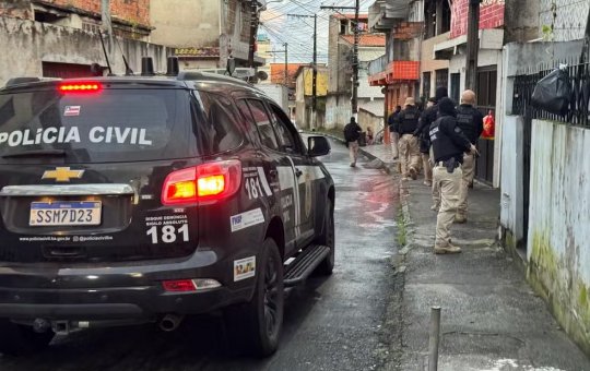 Operação em Salvador resulta em seis prisões e uma morte de suspeito de furtos a comércios