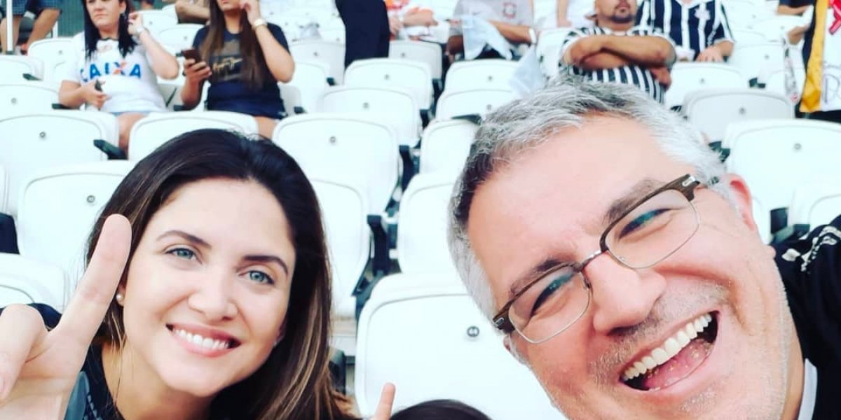 Alexandre Padilha, ministro da Saúde, ao lado da esposa e da filha