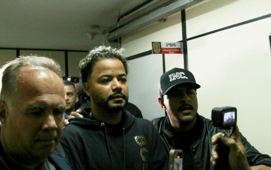 Fãs protestam em SP contra prisão de Hytalo Santos, acusado de crimes sexuais