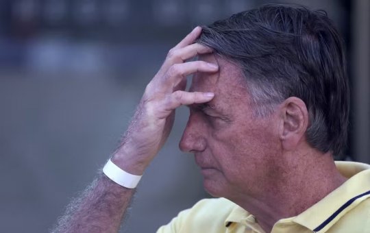 Exames apontam infecções pulmonares, esofagite e gastrite em Jair Bolsonaro
