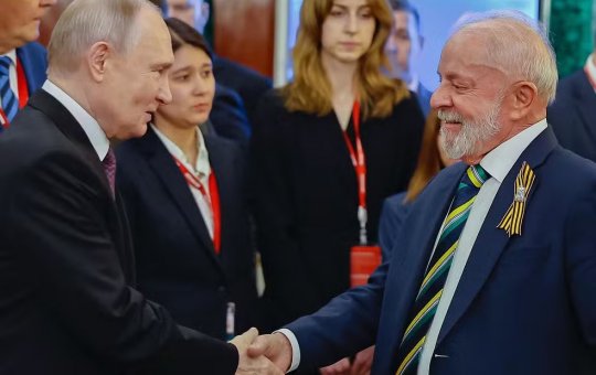 Lula conversa por telefone com Putin sobre guerra na Ucrânia após encontro do russo com Trump