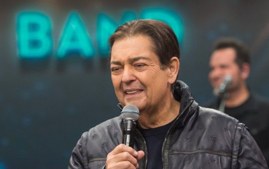 Faustão recebe alta de UTI em hospital e apresenta melhora 