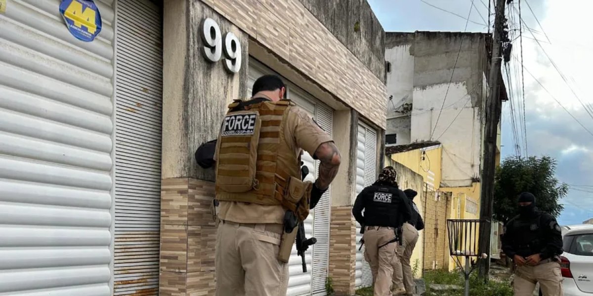 Operação investiga policiais militares suspeitos de duplo homicídio na Bahia