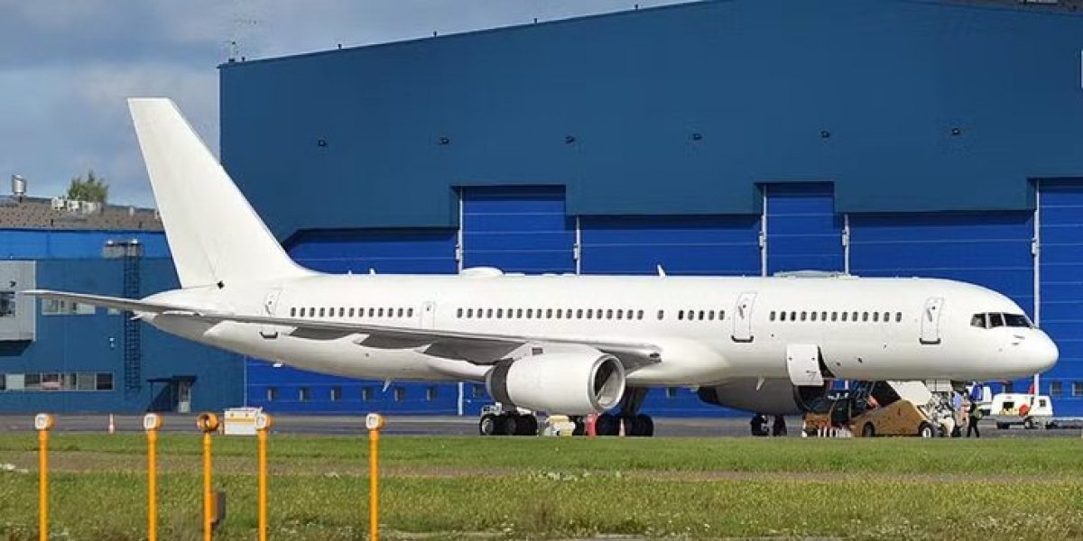 Imagens do avião fantasma americano