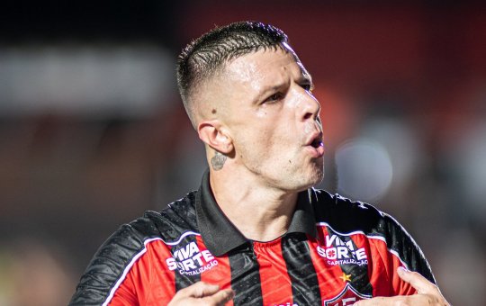 Gols de Renato Kayzer escancaram momento delicado do Vitória; Entenda