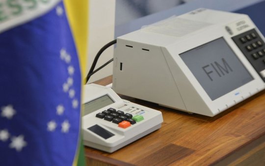 Senado avança em novo Código Eleitoral com voto impresso e regras mais duras para fake news