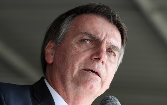 Bolsonaro enviou mais de 300 mensagens para burlar investigações do STF, diz PF