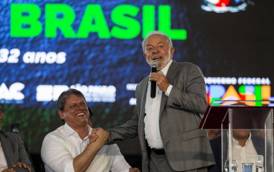 Pesquisa Quaest mostra queda na rejeição de Lula e alta nos índices de Tarcísio e Bolsonaro