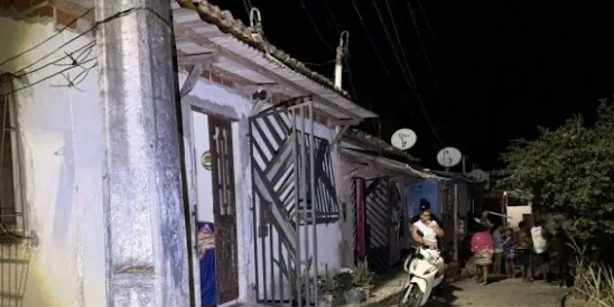 Pai e filha são baleados dentro de casa em Ibirapitanga