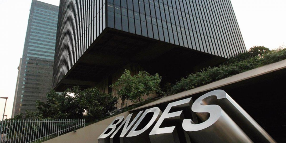 Frente da sede do BNDES