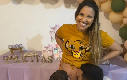 Repórter da Record Bahia entra em trabalho de parto durante transmissão ao vivo