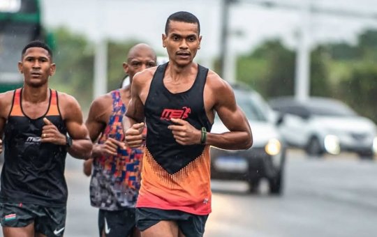 Maratonista atropelado, tranquiliza sua avó antes de novo procedimento: 'Minha vida vai seguir'