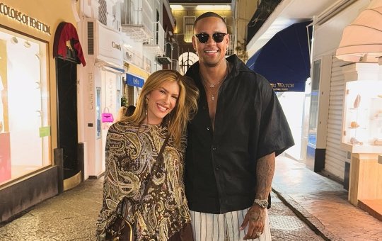 Lore Improta e Leo Santana em Capri