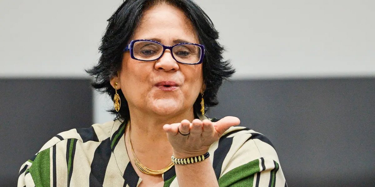 Senadora Damares Alves