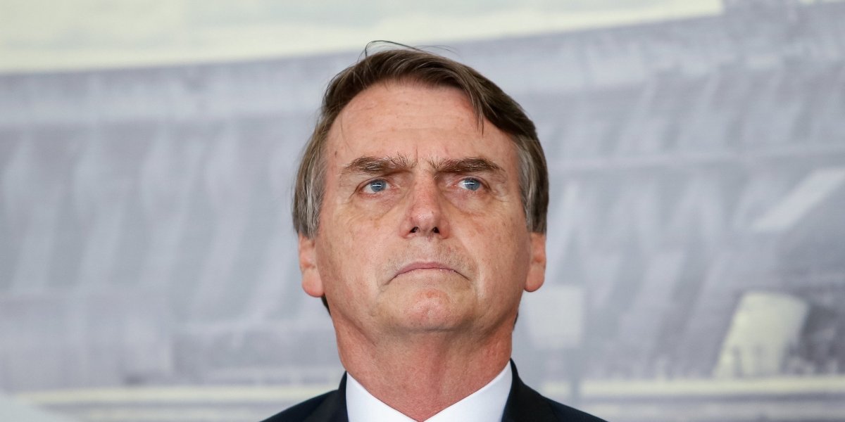 Polícia Federal monitora Jair Bolsonaro, em prisão domiciliar, sem uniforme e armamento