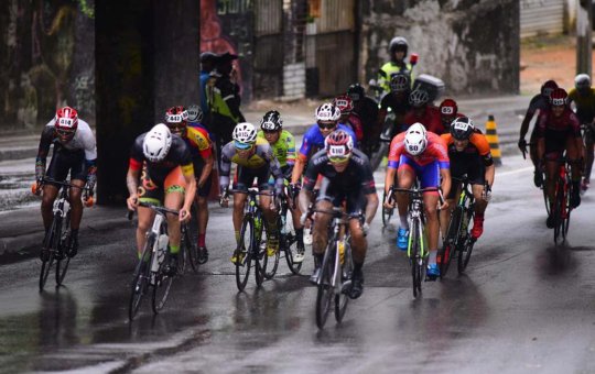 Avenida Magalhães Neto, em Salvador, se tornará a primeira Área de Proteção ao Ciclista da capital baiana