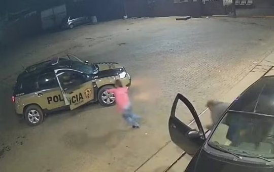 Vítima de sequestro salta de carro e pede socorro à polícia em Minas Gerais