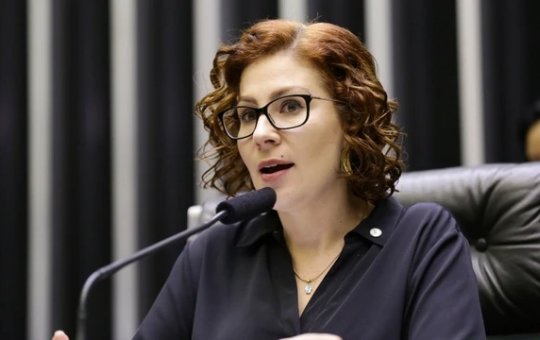 Justiça italiana vê 'grau máximo' de risco de fuga e mantém Carla Zambelli presa