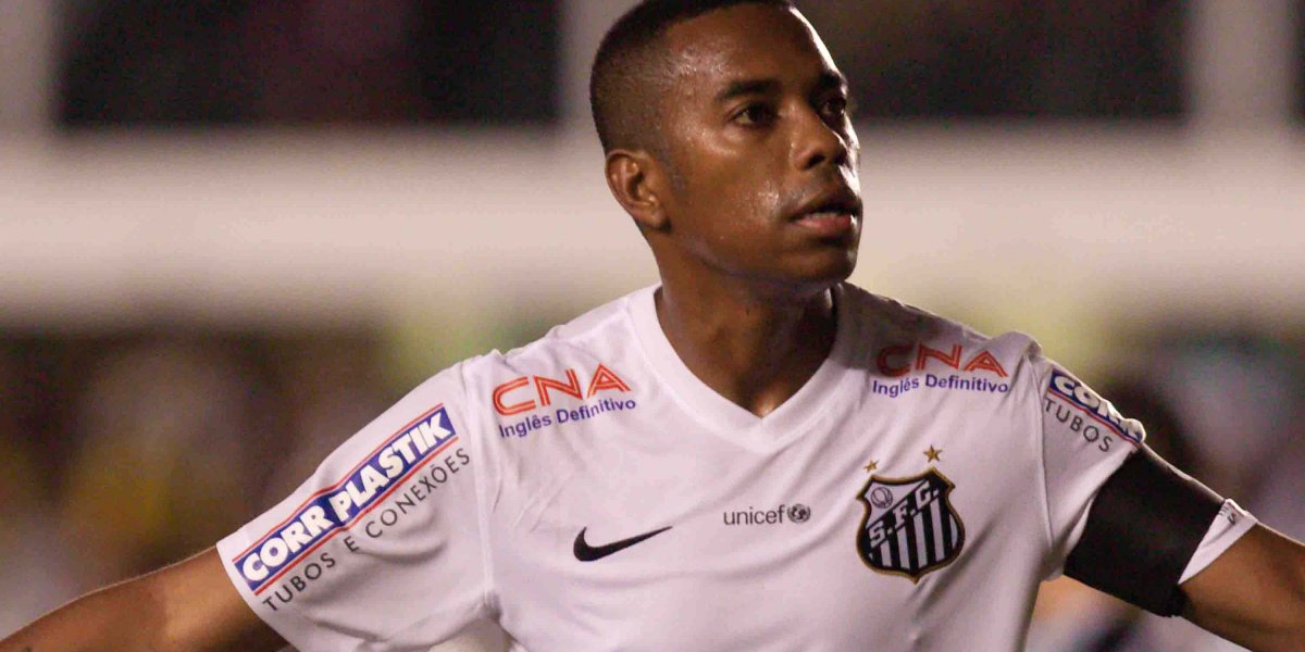 Robinho com a camisa do Santos