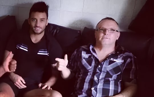 Felipe Anderson, jogador do Palmeiras, ao lado do pai, Sebastião Gomes