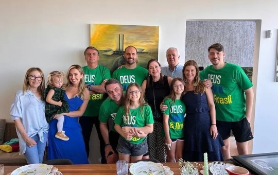 Aliados de Bolsonaro marcam ato e vigília em frente à casa de praia no 7 de Setembro