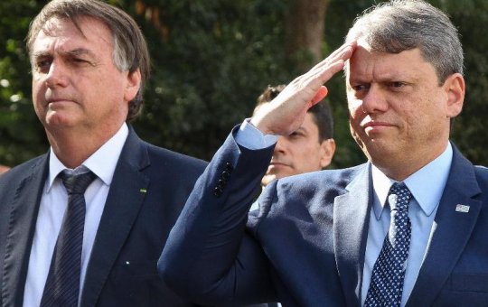 Tarcísio promete perdoar Bolsonaro caso seja presidente: “Na hora, primeiro ato”