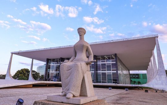 Saiba quais ministros do STF vão julgar Bolsonaro e réus da trama golpista