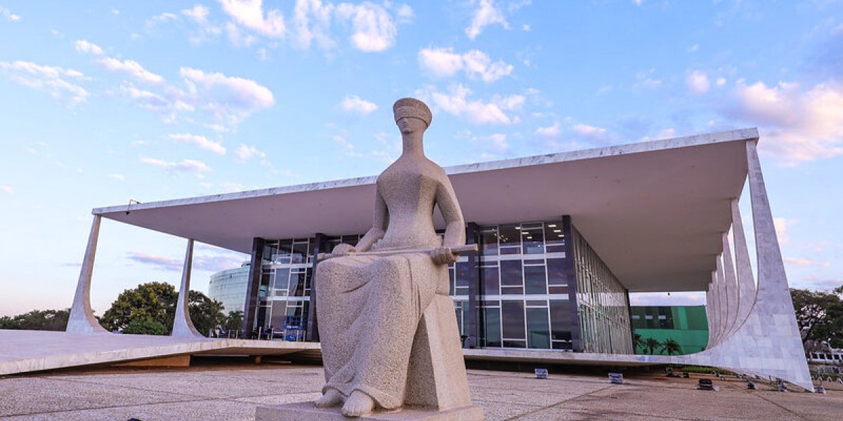 Saiba quais ministros do STF vão julgar Bolsonaro e réus da trama golpista
