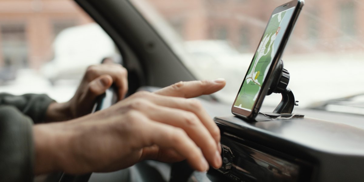 Foto ilustrativa de um motorista por aplicativo