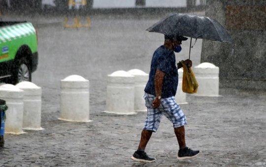 Salvador e outras 28 cidades baianas recebem alerta amarelo de chuvas intensas