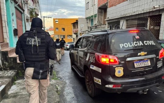 Em megaoperação, Polícia Civil prende 176 pessoas e apreende 33 armas na Bahia