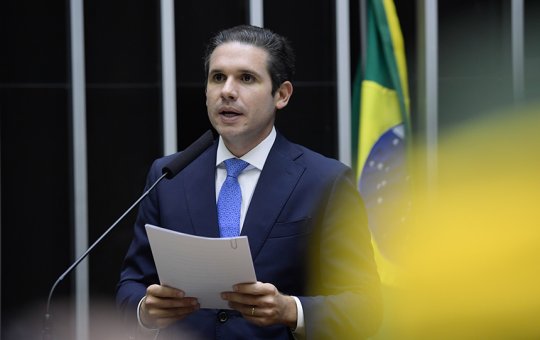 Hugo Motta cede à pressão bolsonarista e abre possibilidade para votar PL da Anistia