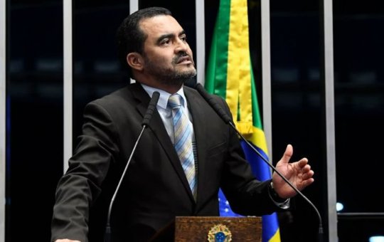 Operação da Polícia Federal mira governador de Tocantis por desvio de verbas