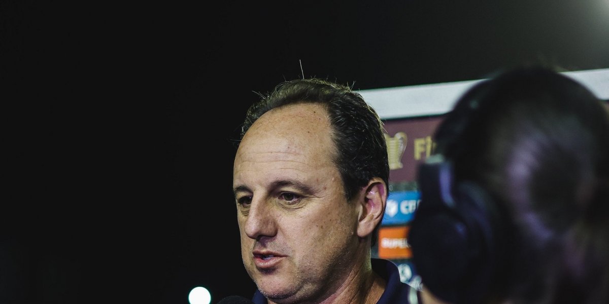 Rogério Ceni elogia base do Bahia e comemora triunfo decisivo diante do Confiança