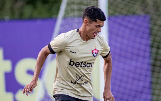 Vitória empresta promessa das divisões de base para a Chapecoense