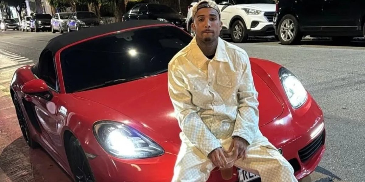 Gato Preto com sua Porsche apreendida