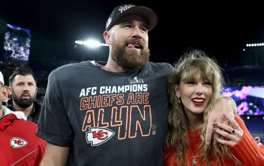 Taylor Swift está em São Paulo para assistir ao jogo do noivo Travis Kelce