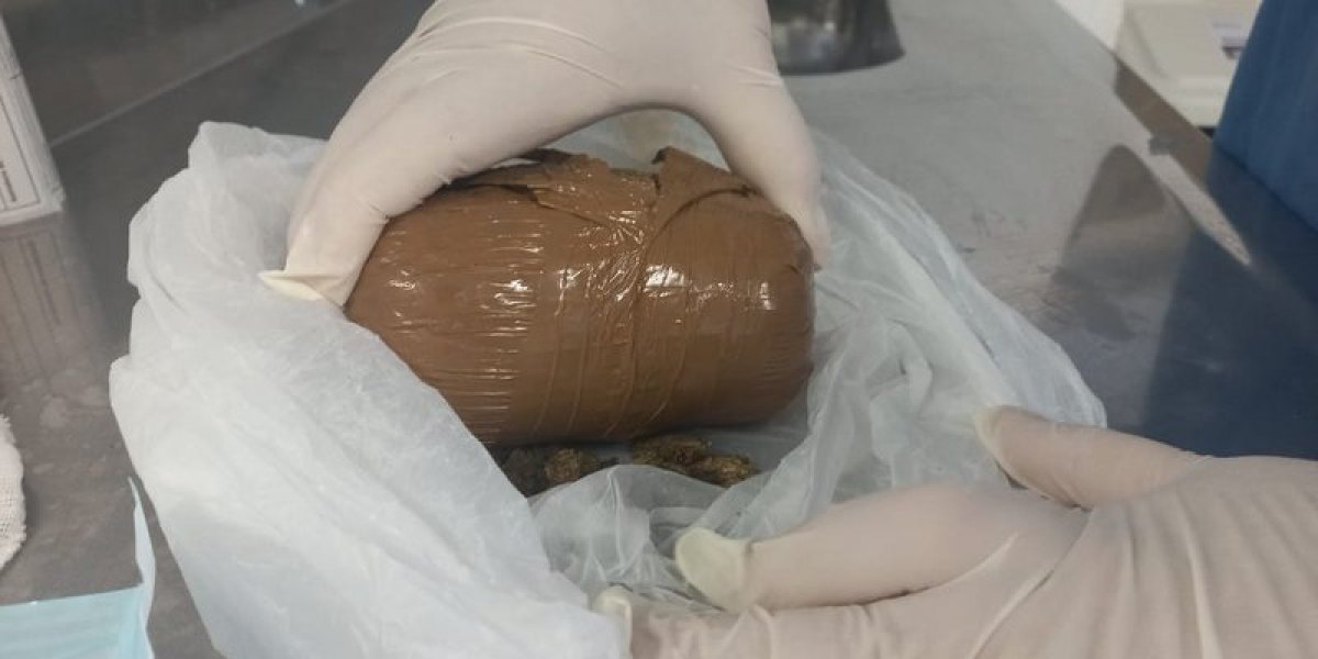 Gestante passa mal e é flagrada tentando entrar com drogas em presídio na Bahia