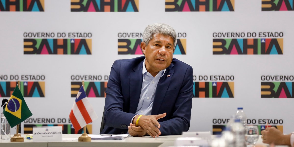 Jerônimo Rodrigues sanciona aumento salarial para servidores estaduais