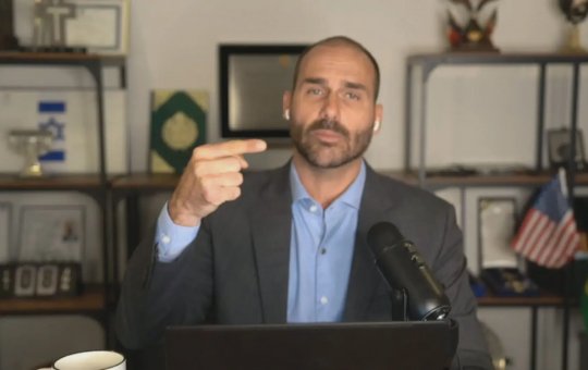 Eduardo Bolsonaro volta a ameaçar Alexandre de Moraes e sua família