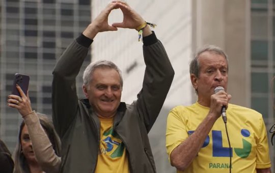 Irmão de Bolsonaro é cotado para assumir vaga de Eduardo como deputado em 2026